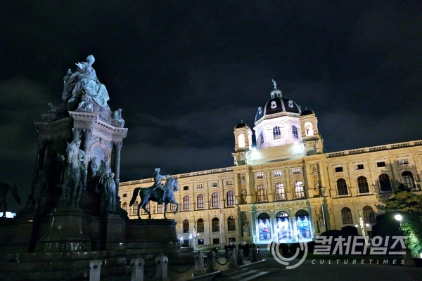 고풍스러운 분위기를 풍기는 오스트리아 비엔나의 미술관(사진=권동환 여행작가)