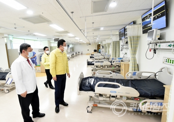 ▲지난 2월 말 코로나19 위기대응을 위해 소산조치된 인천의료원 중환자실-1