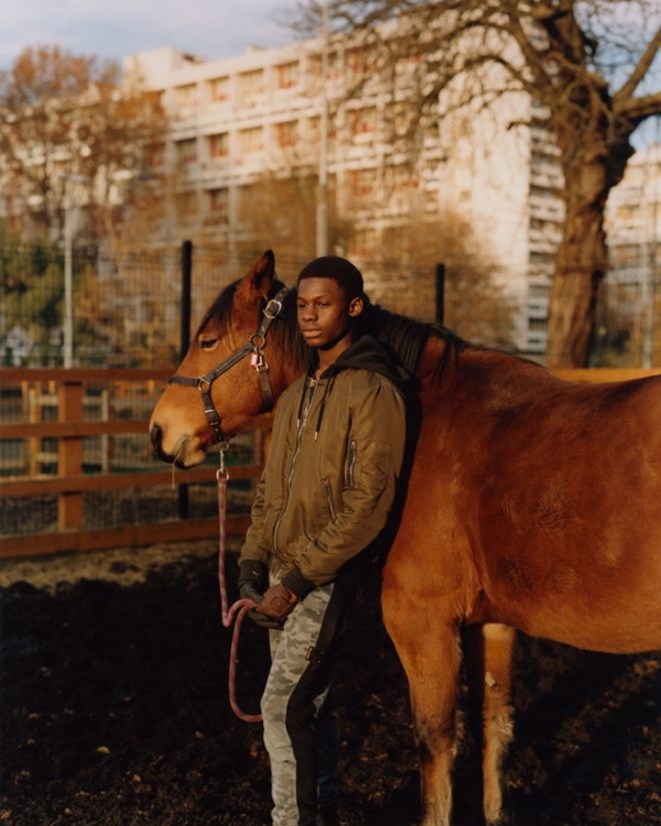 5년여 전 런던의 에보니 승마클럽 (Ebony Horse club)에 합류한 16세의 맥심. (사진 Vivek Vadoliya)